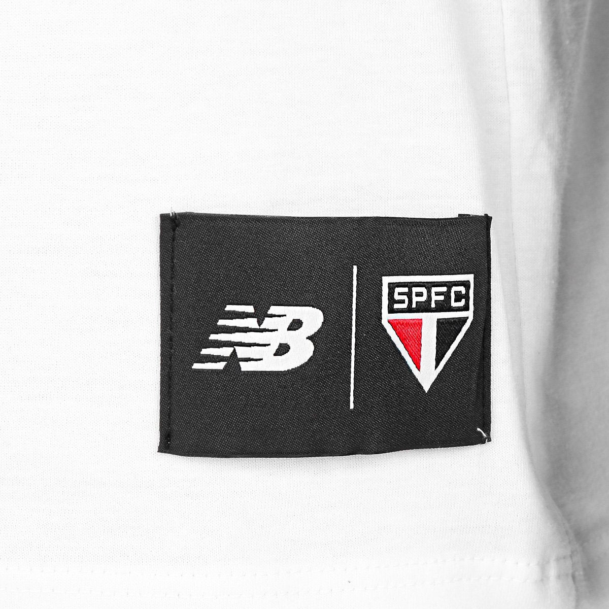 https://static.saostore.com.br/produtos/camiseta-sao-paulo-new-balance-masculina/14/39U-9312-014/39U-9312-014_zoom4.jpg